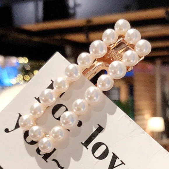 Set of 2 Pearl Hair Barrette Clip - Picture 2 of 7